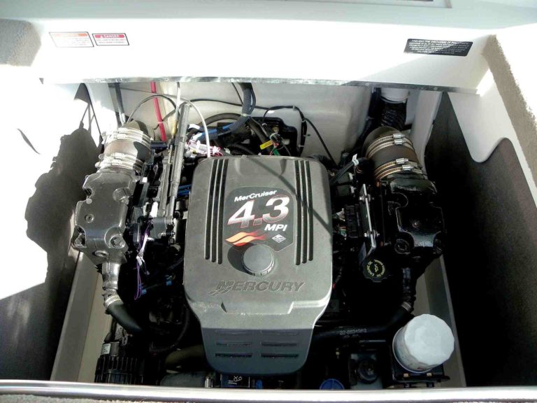 Boat/Yacht Engine Repair Services, Yacht Management Dubai Used