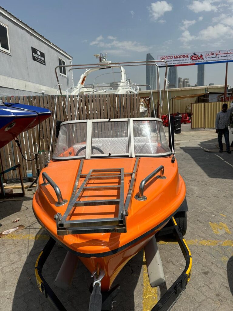Fiber boat for Sale in Dubai