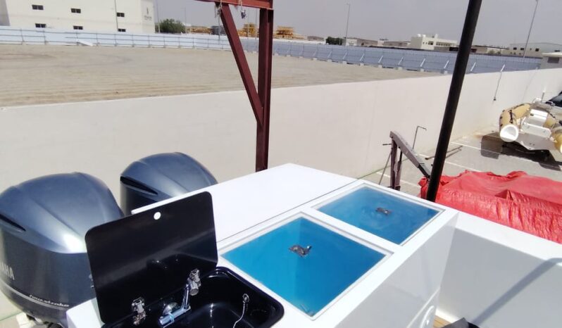 
								FISHING BOAT LIVE WELL full									