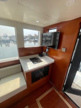 LAND CRAFT 52 FEET