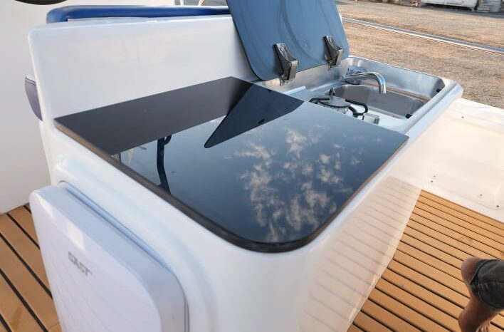 
								FIBER SEATS & KITCHEN full									