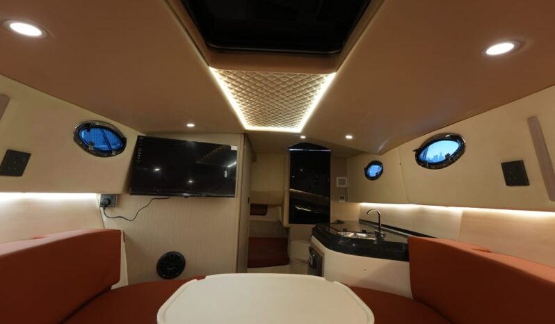 
								32 FEET BOAT full									