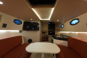 32 FEET BOAT