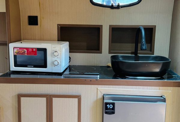 ambassador 36ft boat (3)