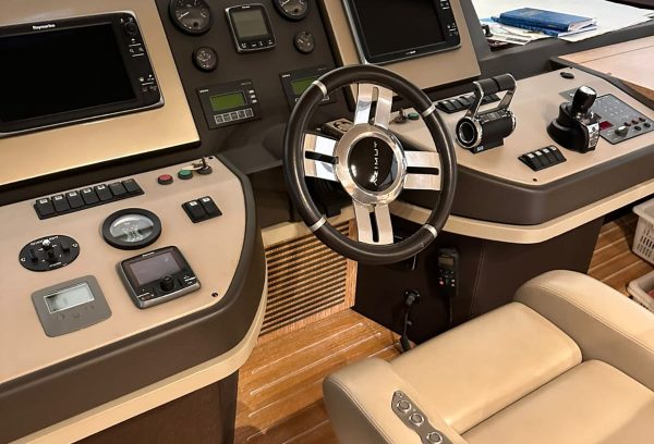 azimut 60 ft yacht sale (4)