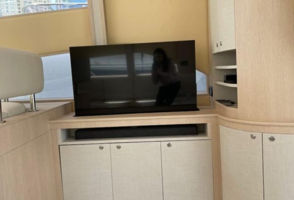 azimut 60 ft yacht sale (5)