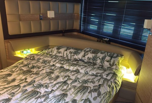 azimut 64 ft yacht sale Nanje