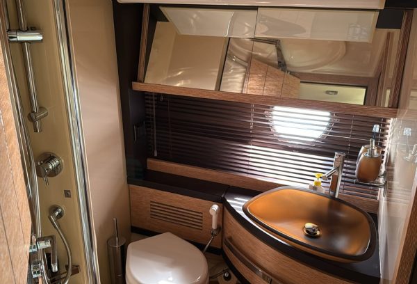 azimut 64 ft yacht for sale