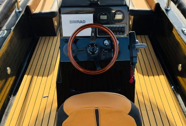 brand new 30ft boat (3)