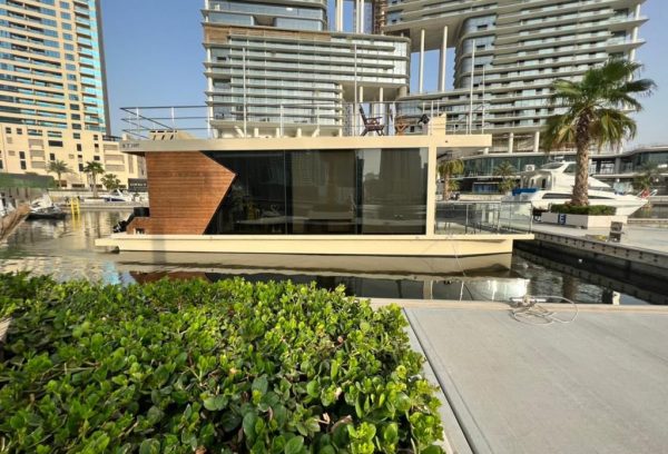 house boat Dubai 1