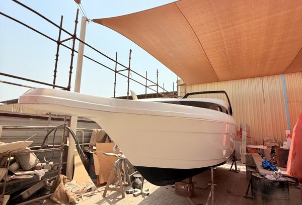 mini yacht 31 feet for sale in UAE